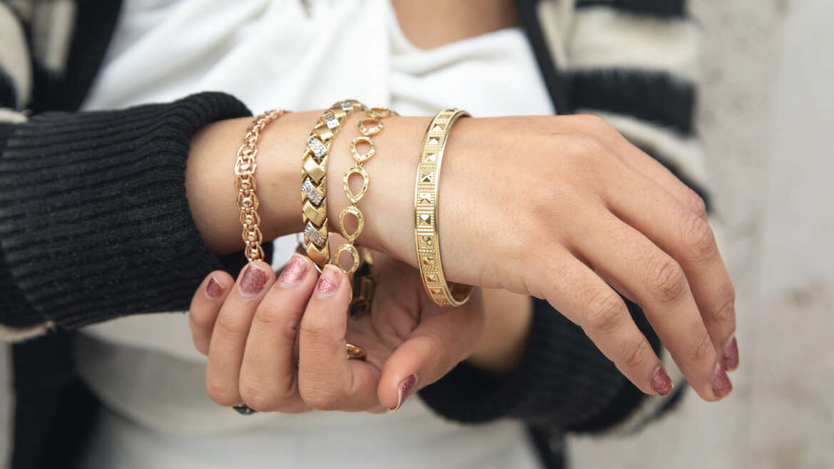 Cara Jual Perhiasan Emas Agar Tidak Rugi, Wajib Tahu Sebelum Dijual